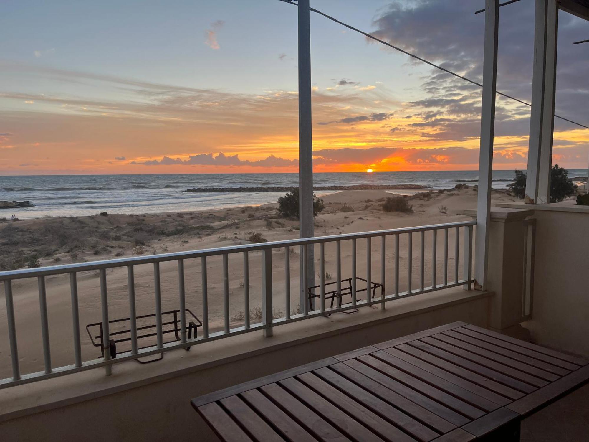 Veranda Sul Mare Di Donnalucata ดอนนาลูกาตา ภายนอก รูปภาพ